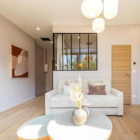 Appartement Lumineux Neuf Arc De Triomphe